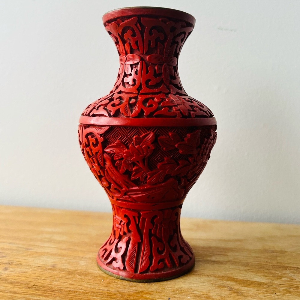 Red Cinnabar Vase